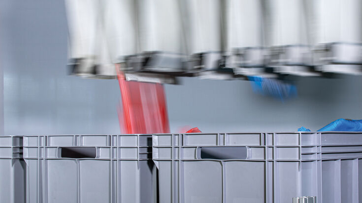 © Knapp AG Der AutoPocket-Taschensorter kombiniert Shuttle-Technologie, Ware-zur-Person-Kommissionierung und die Taschensorter-Technologie von Dürkopp.