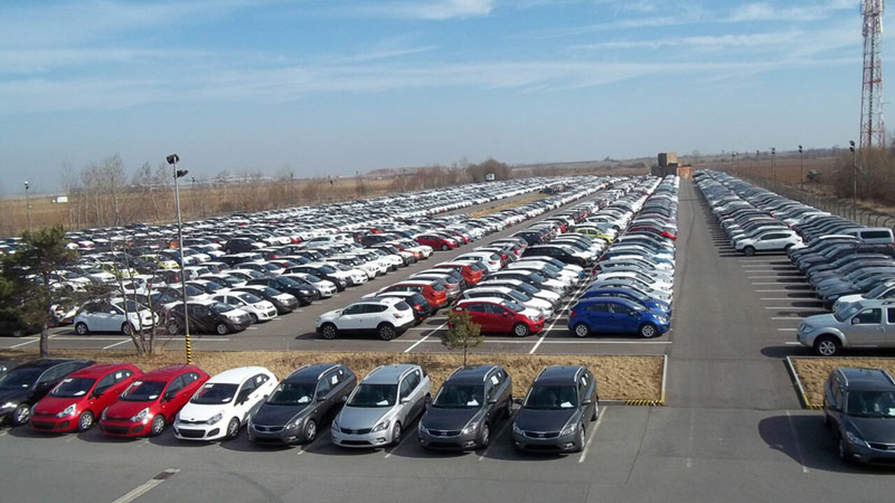 Fahrzeuglogistik Fahrzeuglogistik Wer liefert in Zukunft Autos aus? DISPO