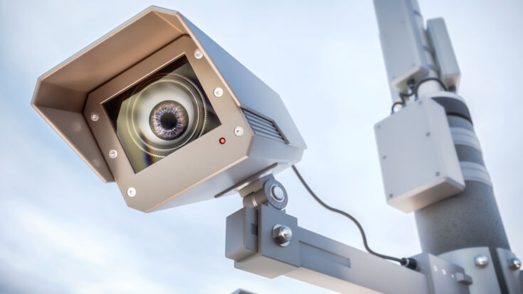 © 3dkombinat - stock.adobe.com videokamera gebäudeüberwachung überwachungskamera sicherheitstechnik camera videoüberwachung sicherheit kontrolle objektschutz observieren kameras beobachten überwachungsstaat diebstahl draußen freiraum alarm header himmel kamera außen beschützen kriminalität objekt bewachen observation blau schützen schutz security copy aufrüsten space spionage spionieren system technologie terrorismus textfreiraum überwachen überwachung alarmanlage copyspace außenbereich 3d illustration symbol videokamera gebäudeüberwachung überwachungskamera sicherheitstechnik camera videoüberwachung sicherheit kontrolle objektschutz observieren kameras beobachten überwachungsstaat diebstahl draußen freiraum alarm header himmel kamera außen beschützen kriminalität objekt bewachen observation blau schützen schutz security copy aufrüsten space spionage spionieren system technologie terrorismus textfreiraum überwachen überwachung alarmanlage copyspace außenbereich 3d illustration symbol
