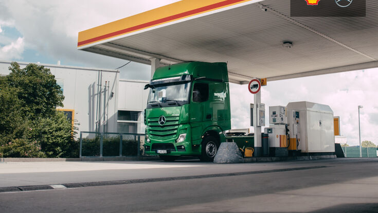 © Daimler AG Pressemitteilungen nach Jahren Sonderthemen Daimler Trucks Digitalisierung und Mobilität Daimler Global MediaSite 05 - 2021 Mercedes-Benz LKW Technologie Mercedes-Benz Trucks und Shell forcieren digitale Bezahlvorgäng Actros 2021 Marken & Produkte
