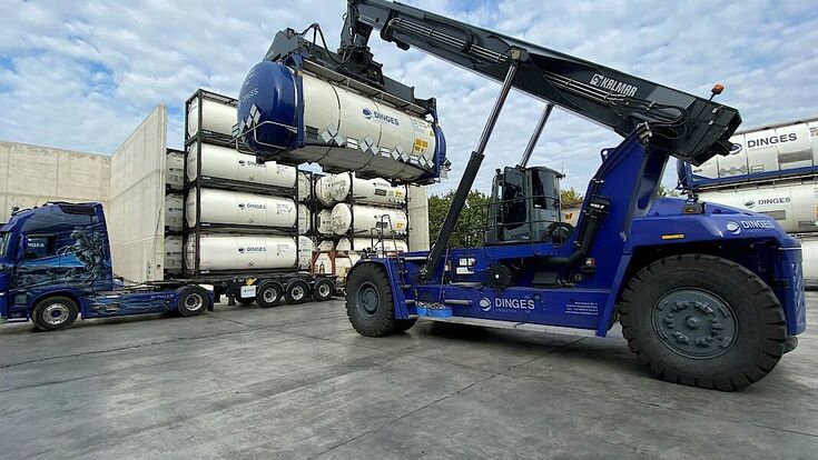 © Dinges Logistics Dinges Logistics