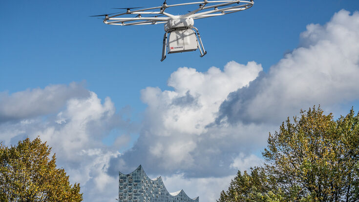 © DB Schenker/Volocopter Die Frachtdrohne Volodrone in der Luft